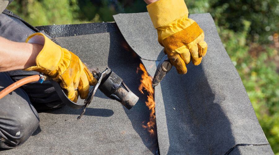 Professional gutter cleaning in Conover, NC